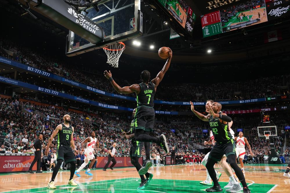 使得他扑出 使得他扑出