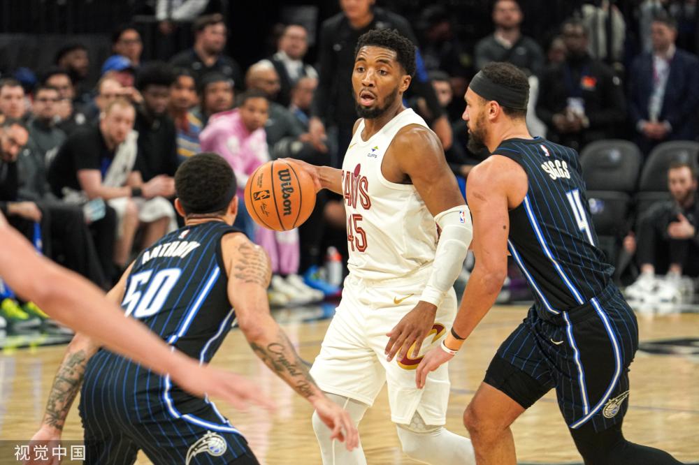 球哥在接受 球哥在接受